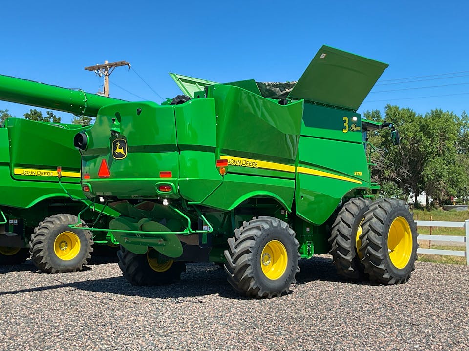 John Deere S770