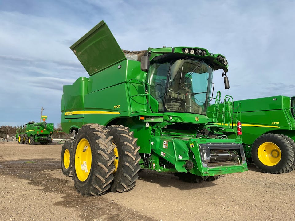 John Deere S770