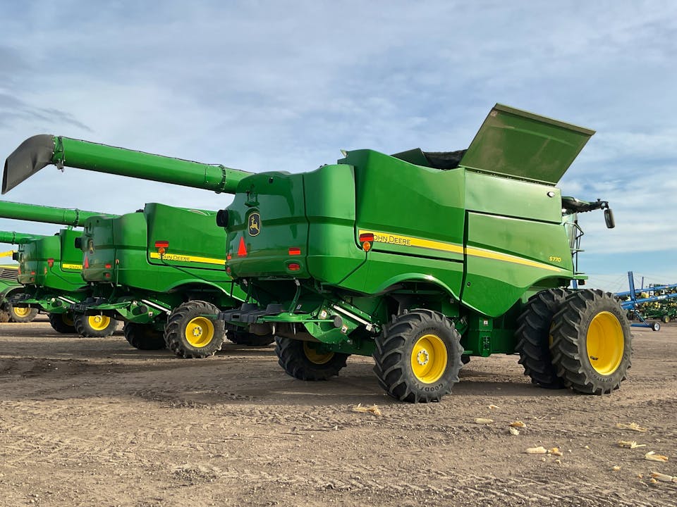 John Deere S770