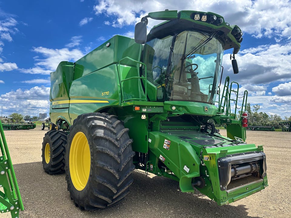 John Deere S770