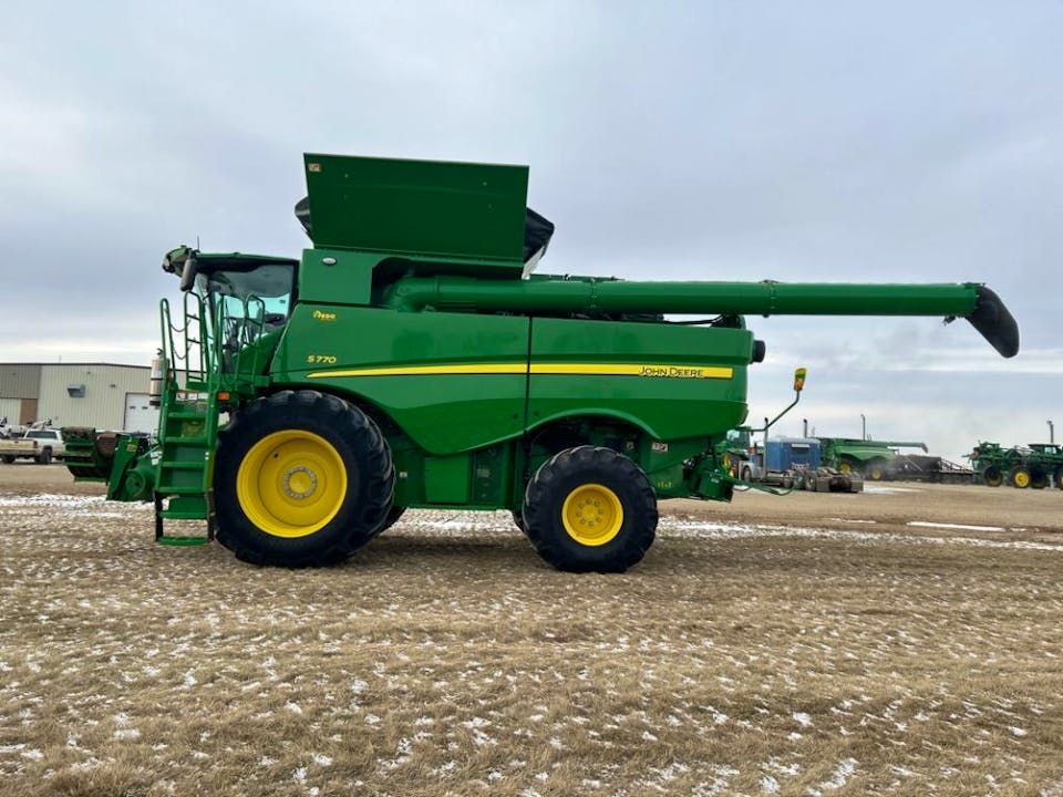 John Deere S770