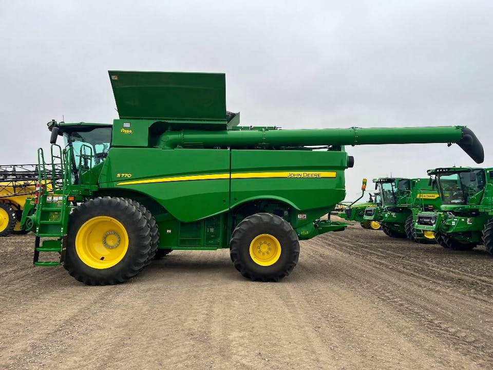John Deere S770