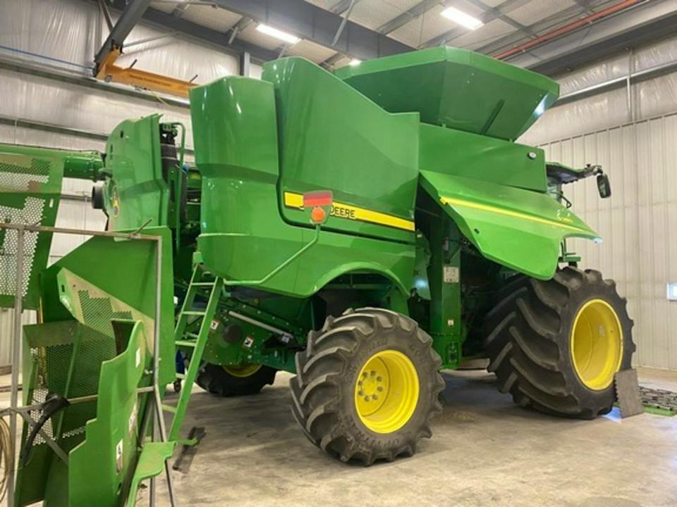 John Deere S780