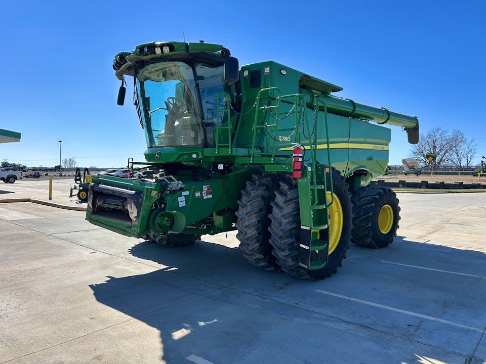 John Deere S780