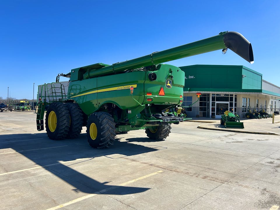 John Deere S780