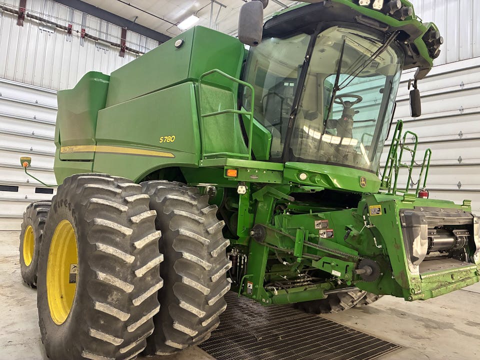 John Deere S780