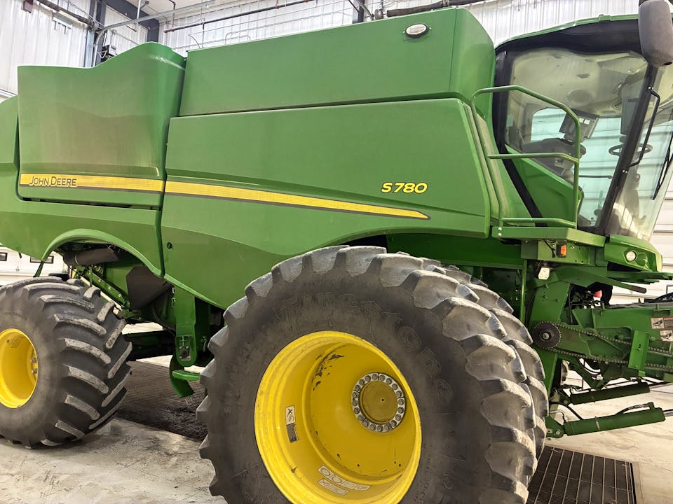 John Deere S780