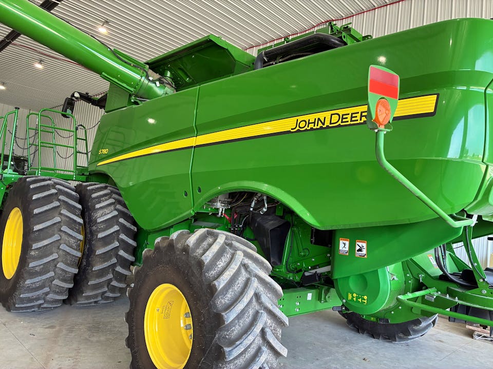 John Deere S780