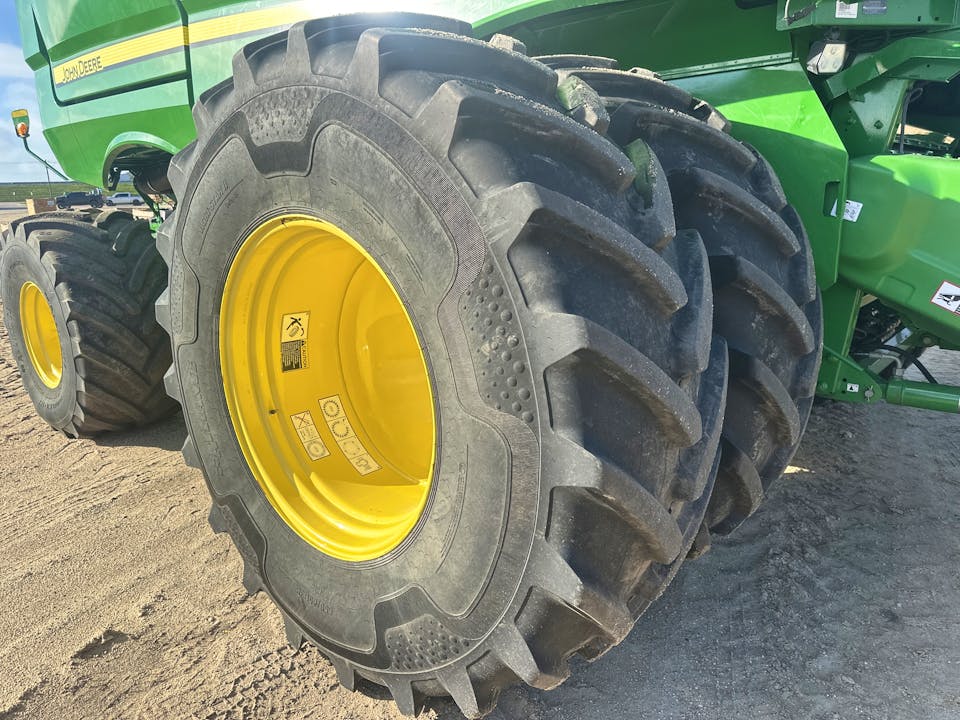 John Deere S780