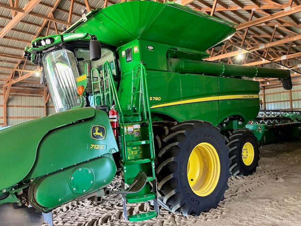 John Deere S780