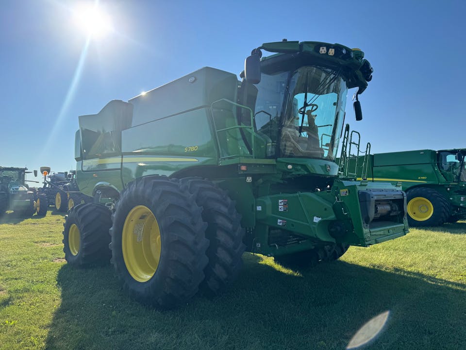 John Deere S780