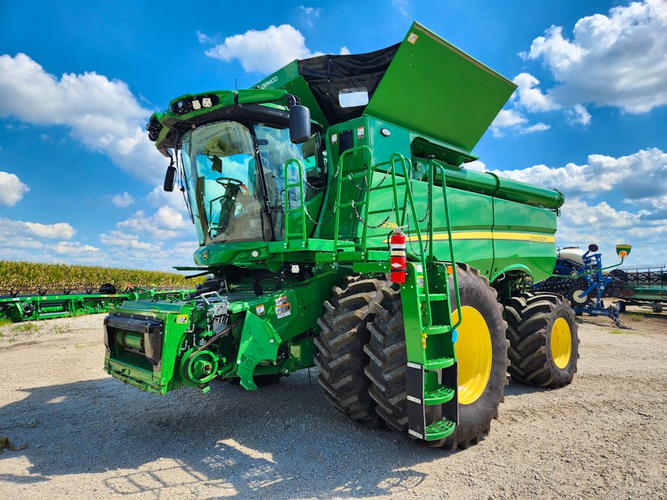 John Deere S780