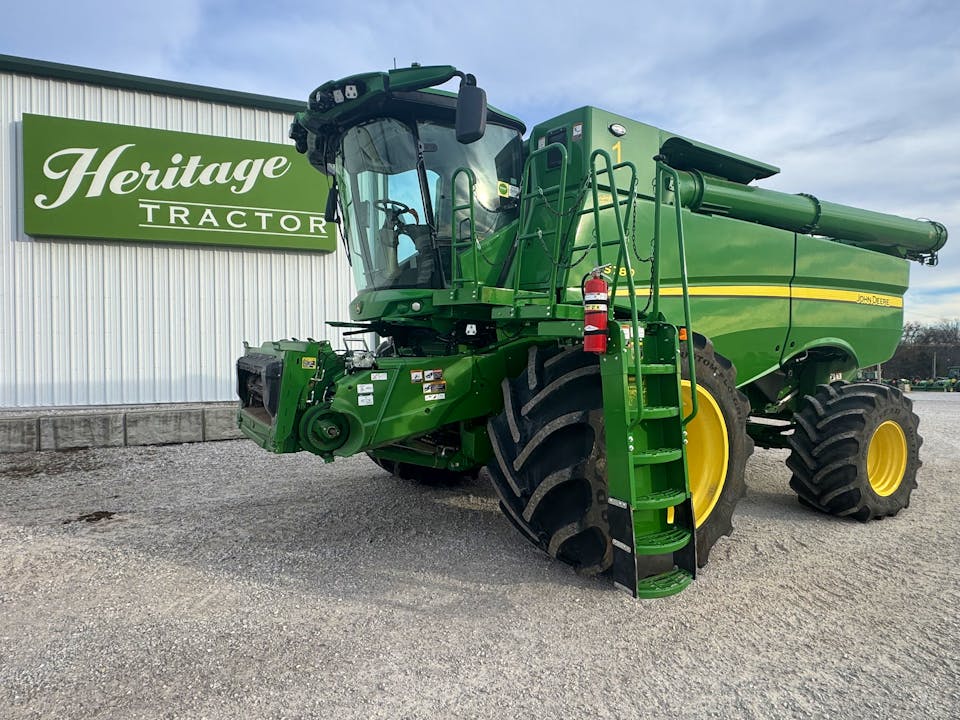 John Deere S780