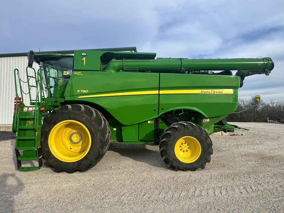 John Deere S780
