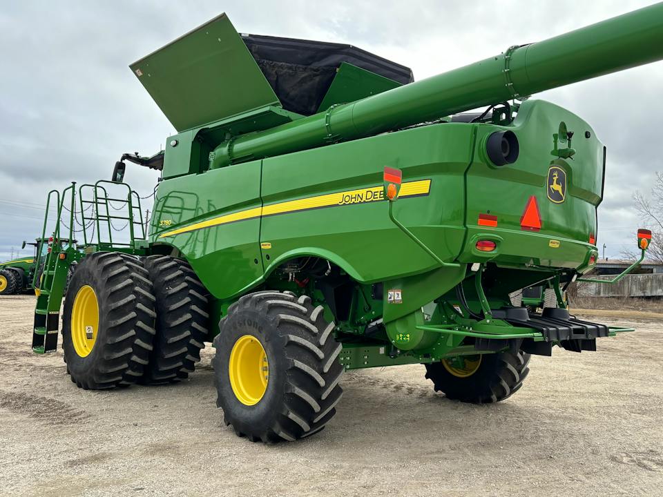 John Deere S780