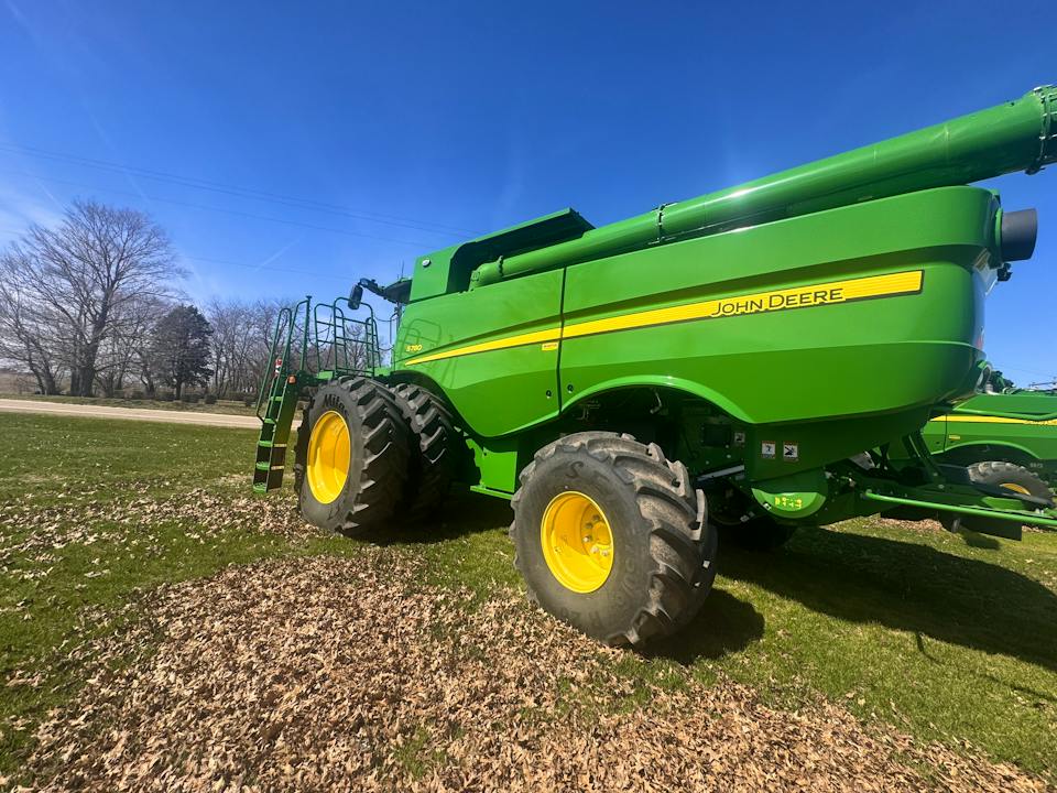 John Deere S780