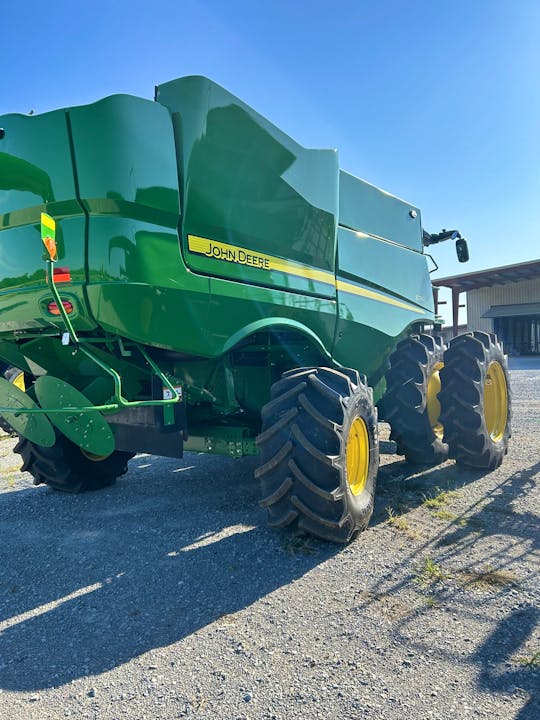 John Deere S780
