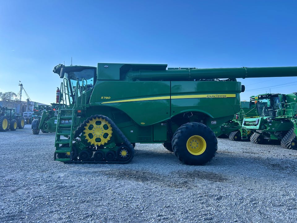 John Deere S780