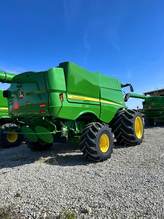 John Deere S780