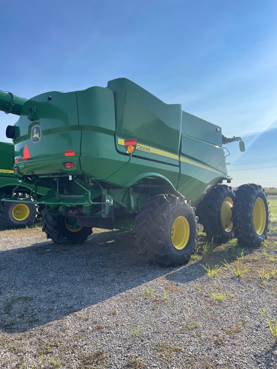 John Deere S780