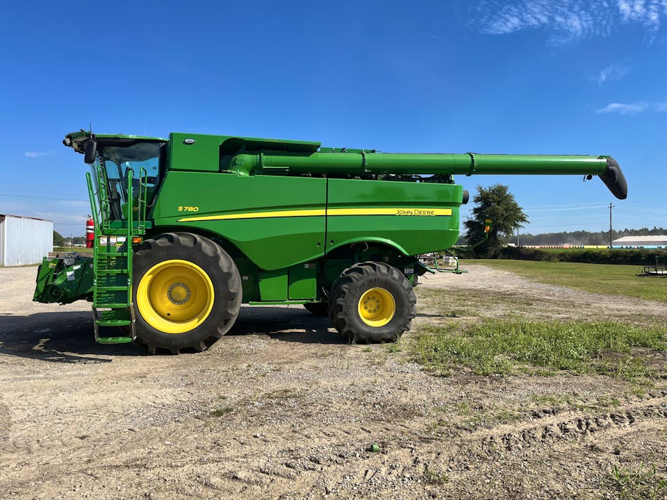 John Deere S780