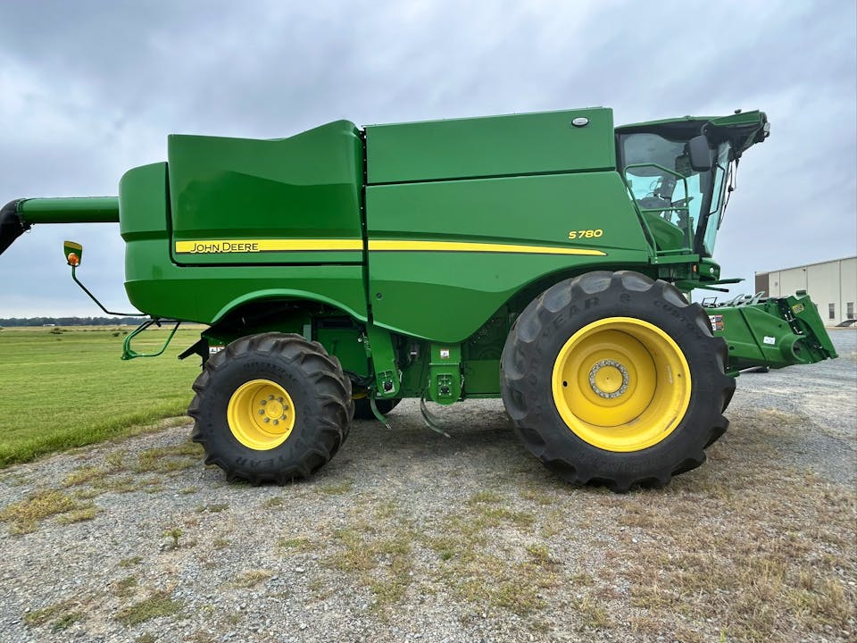 John Deere S780