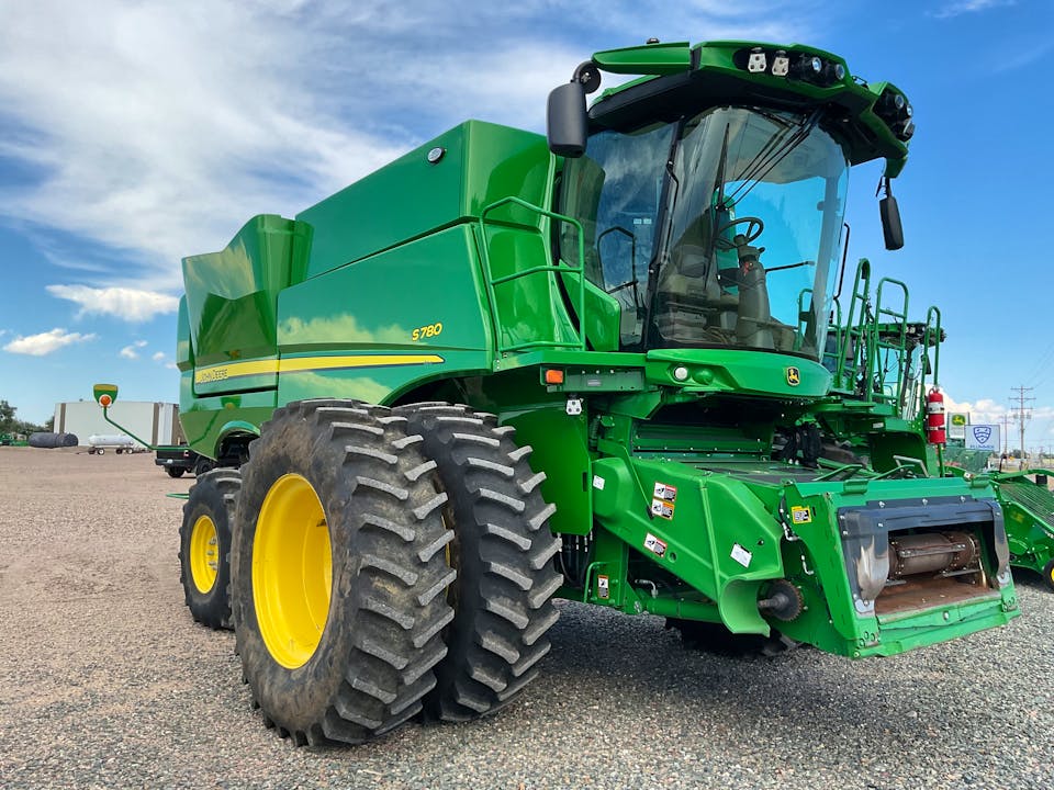 John Deere S780