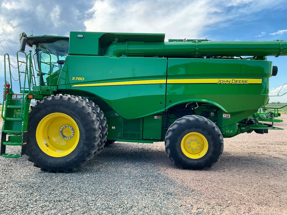 John Deere S780