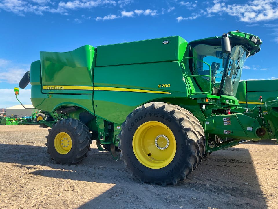 John Deere S780