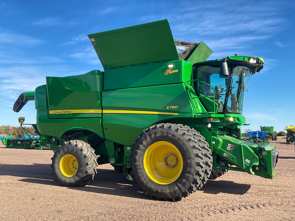 John Deere S780