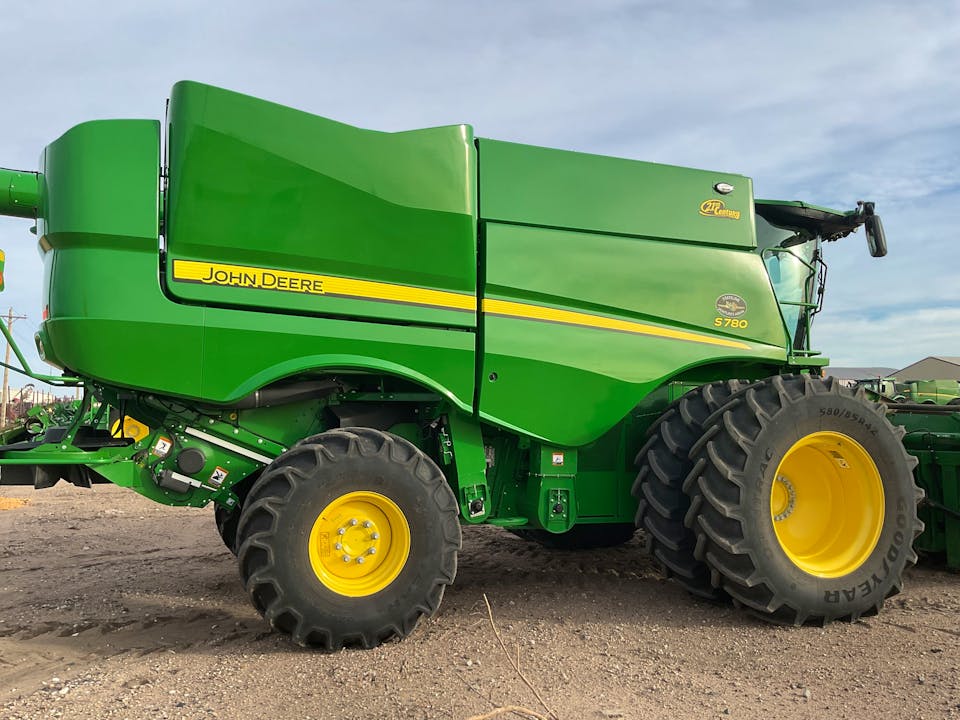 John Deere S780