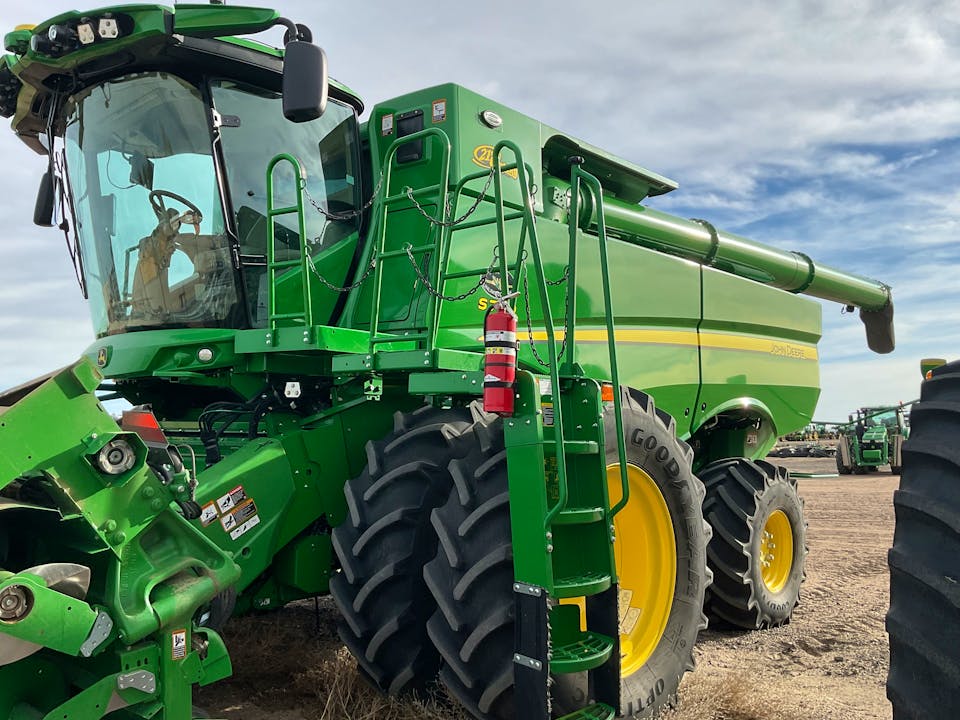 John Deere S780