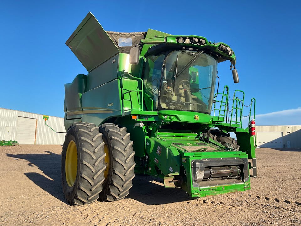 John Deere S780
