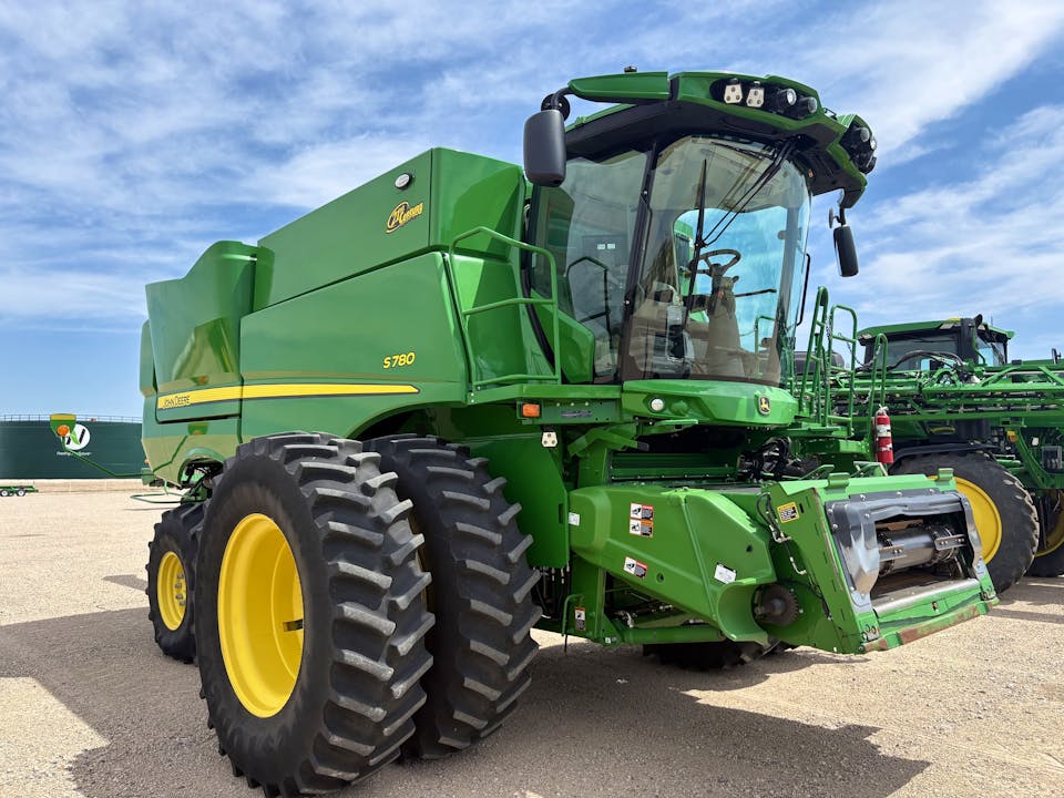 John Deere S780