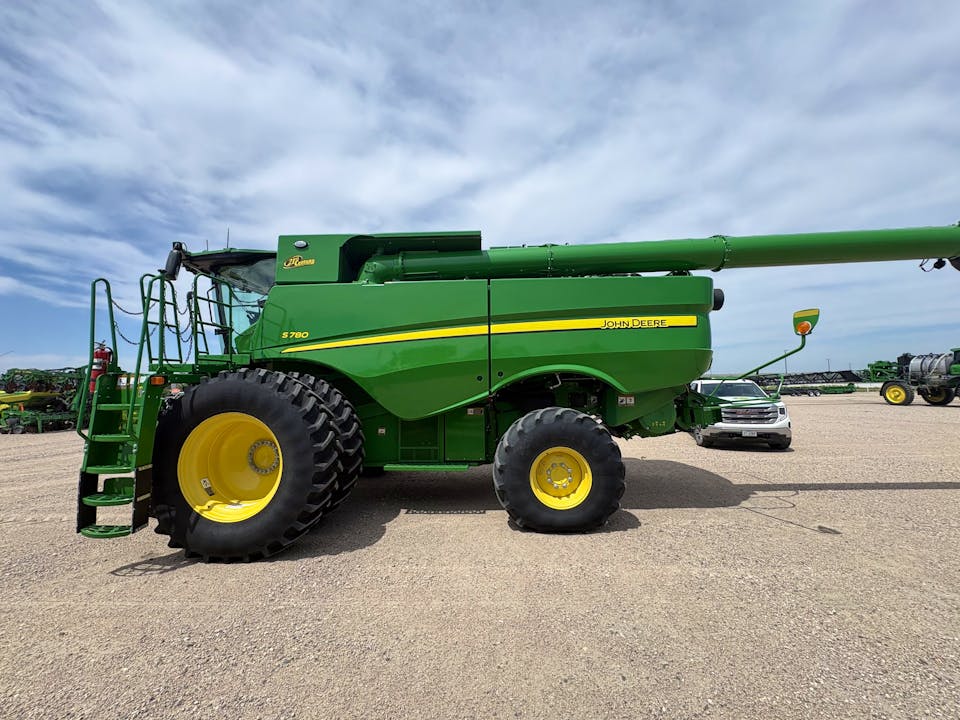 John Deere S780
