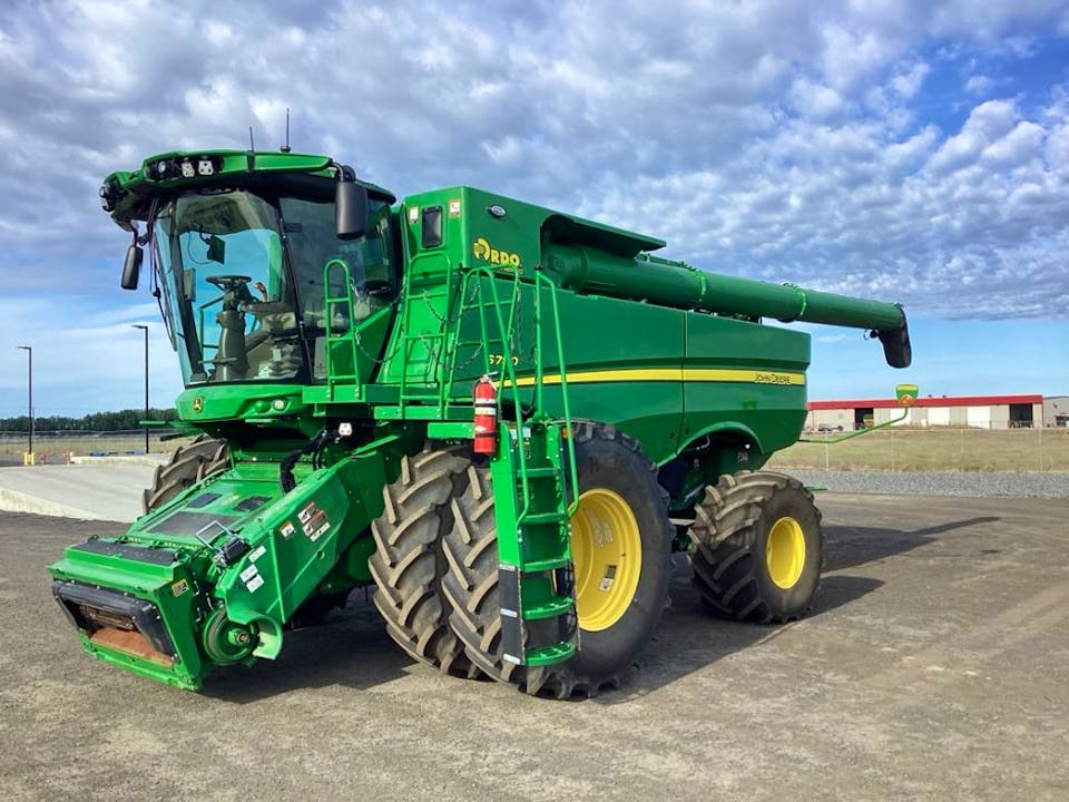 John Deere S780