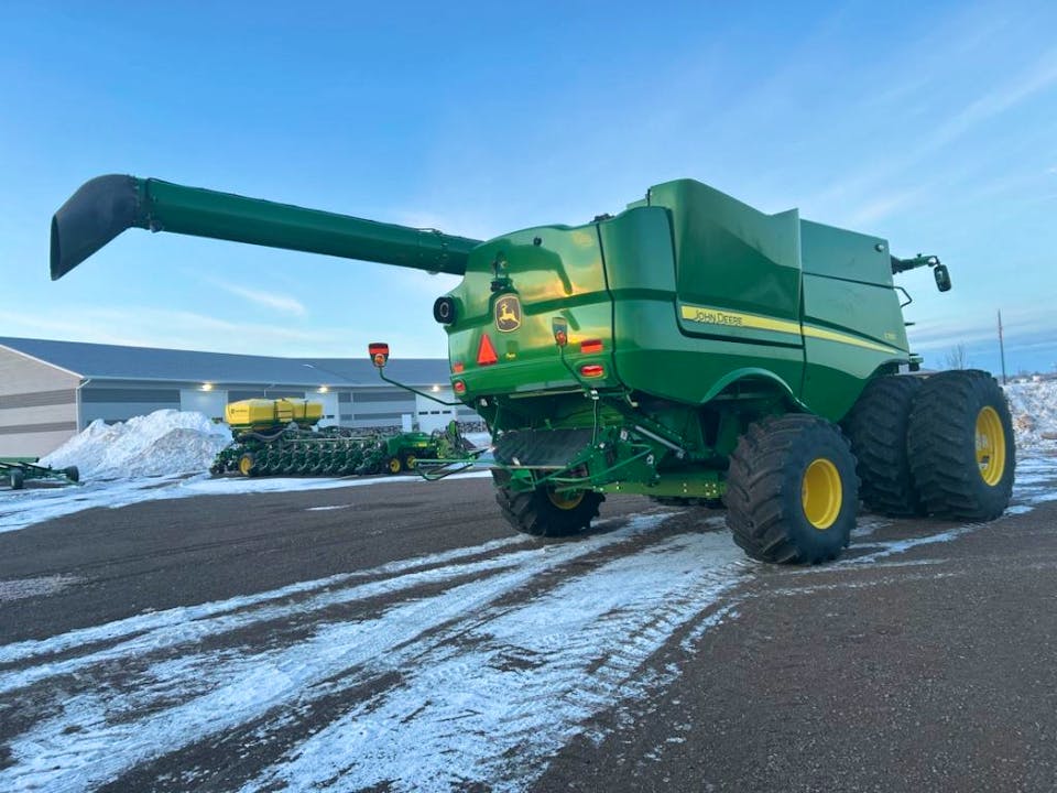 John Deere S780
