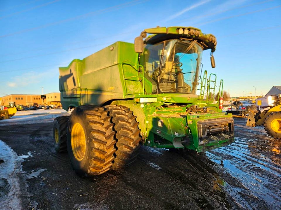 John Deere S780