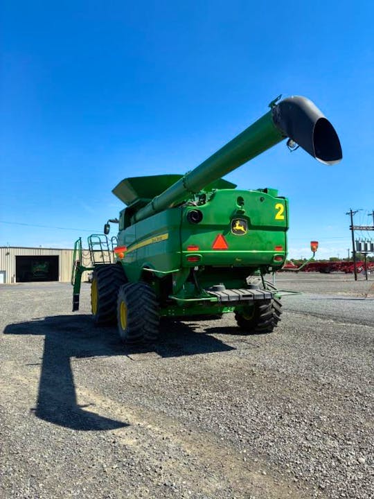 John Deere S780