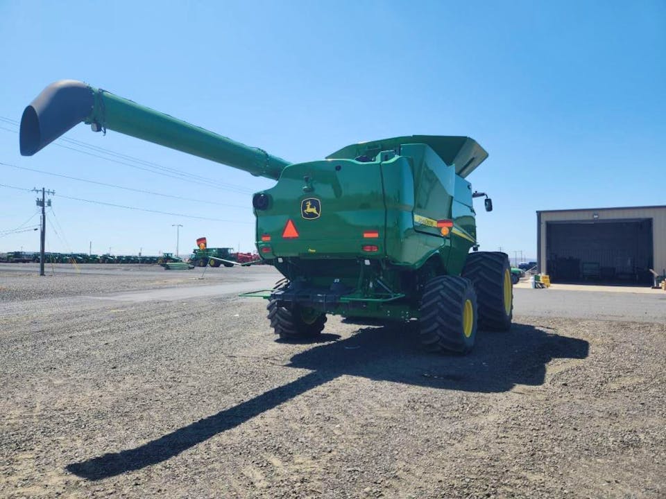 John Deere S780