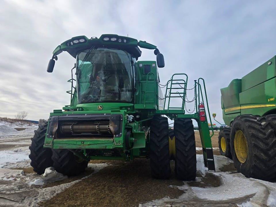 John Deere S780