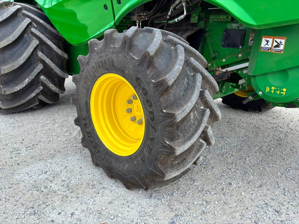 John Deere S790