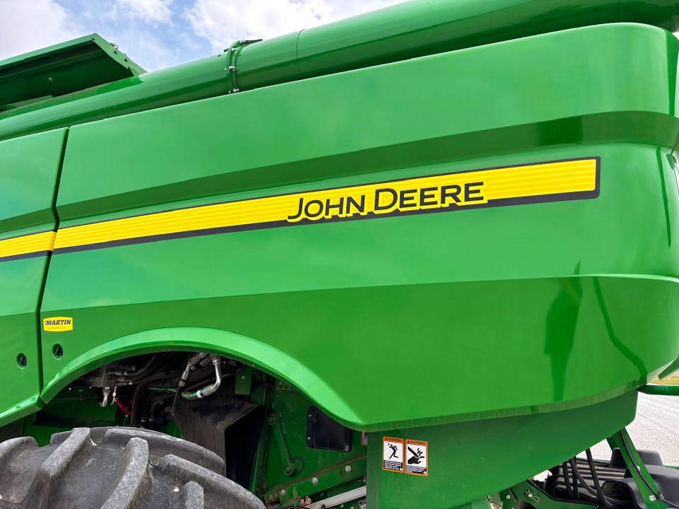 John Deere S790