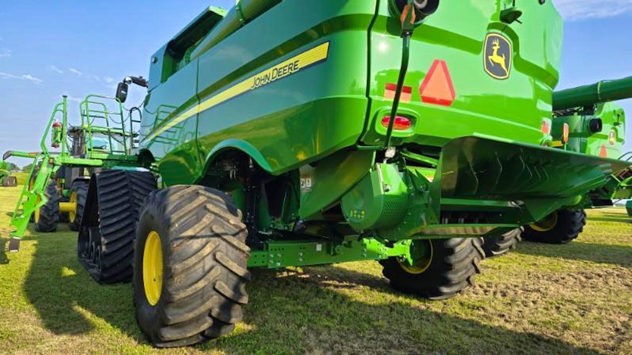 John Deere S790