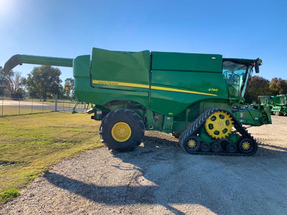 John Deere S790