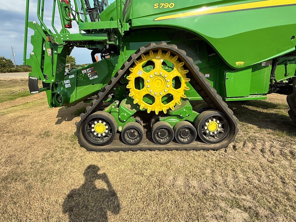 John Deere S790