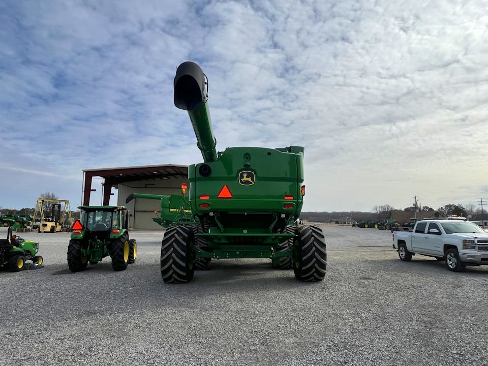 John Deere S790