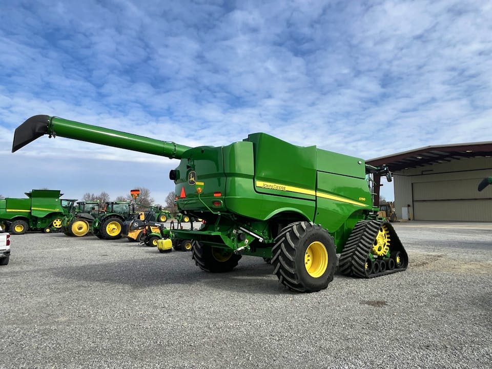 John Deere S790