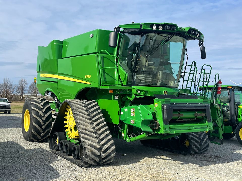 John Deere S790