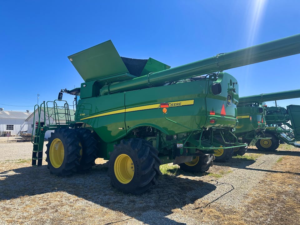 John Deere S790